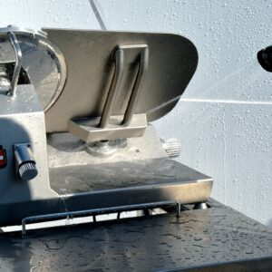 Trancheur_Automatiquel_Pignon_Roussey-fils_Lago_2_Lavage_au_Jet-min